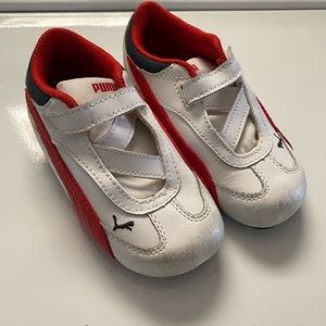 Toddler Puma sneakers size US 8